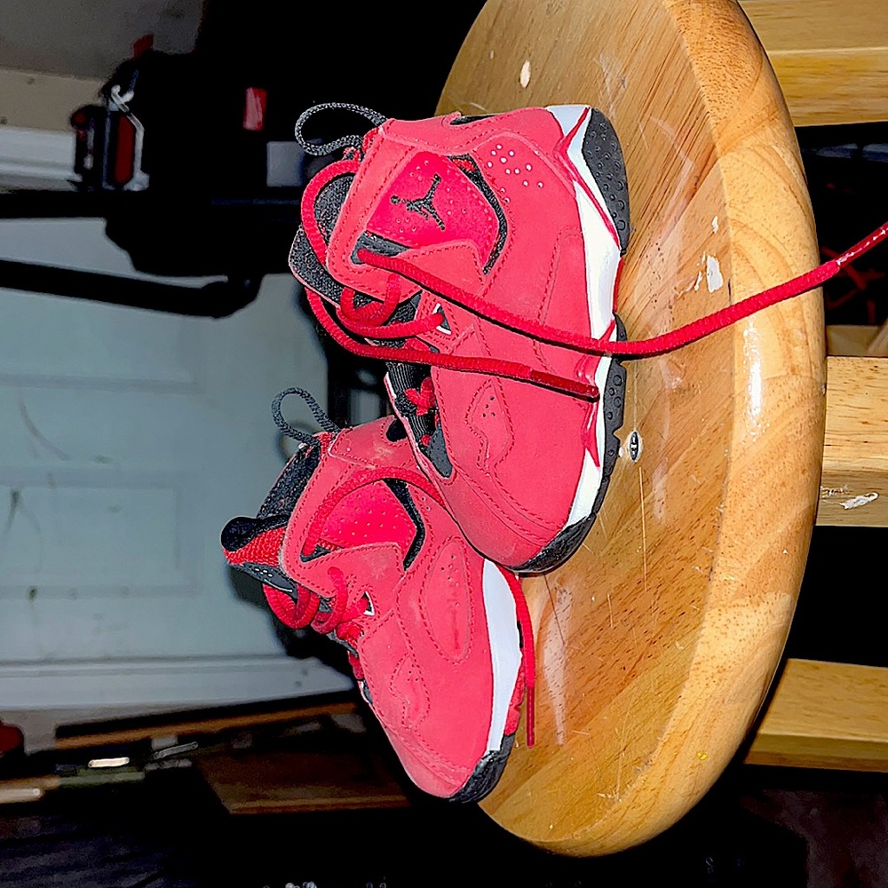 5c red Jordans